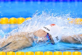 开云体育在线入口-中超夏训重点安排体能储备提升赛季后程竞争力，中超夏天休赛吗